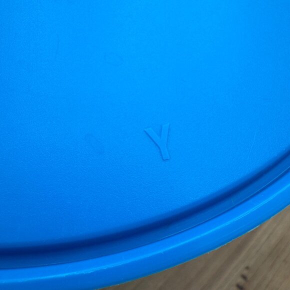 Tupperware Wonderlier Bowl present  Gift Dry Liquid Storage Spill Proof  8 3/4 c - Picture 6 of 12